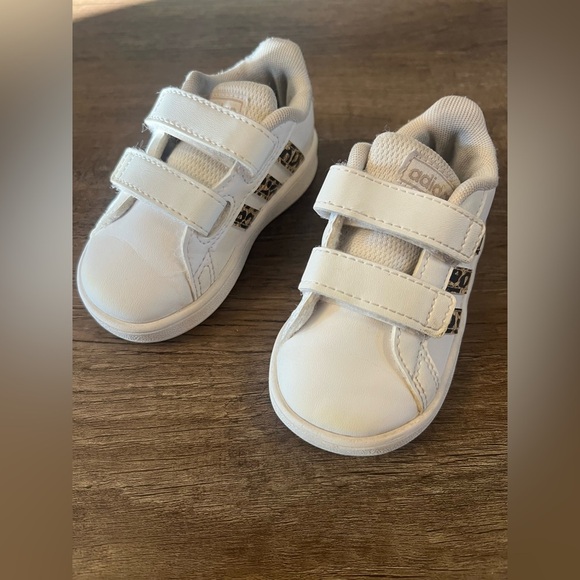 adidas Toddlers Grand Court Leopard Trainers, Size-5 Minimally Worn - Picture 6 of 6